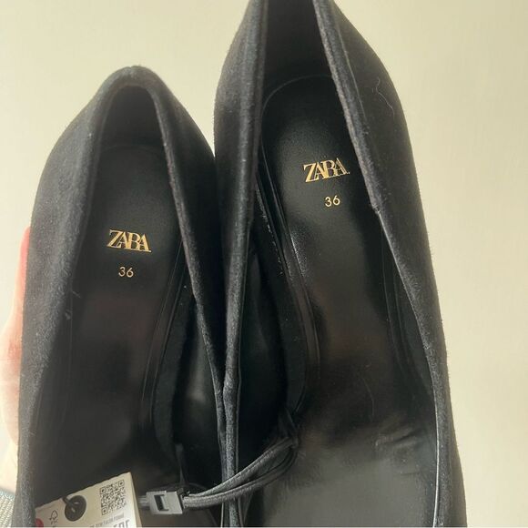 NWT Zara Gold Flower Suede Black Block Heels - Picture 11 of 13